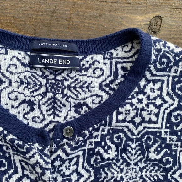 Lands end snowflake holiday print button up cardigan Nordic - Picture 2 of 3